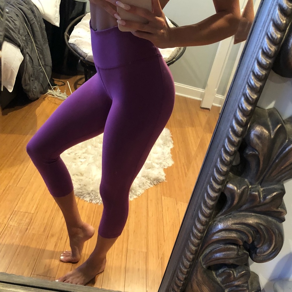 Nike high waisted  XS maroon pink leggings!